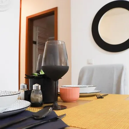 Josephine Apartment *